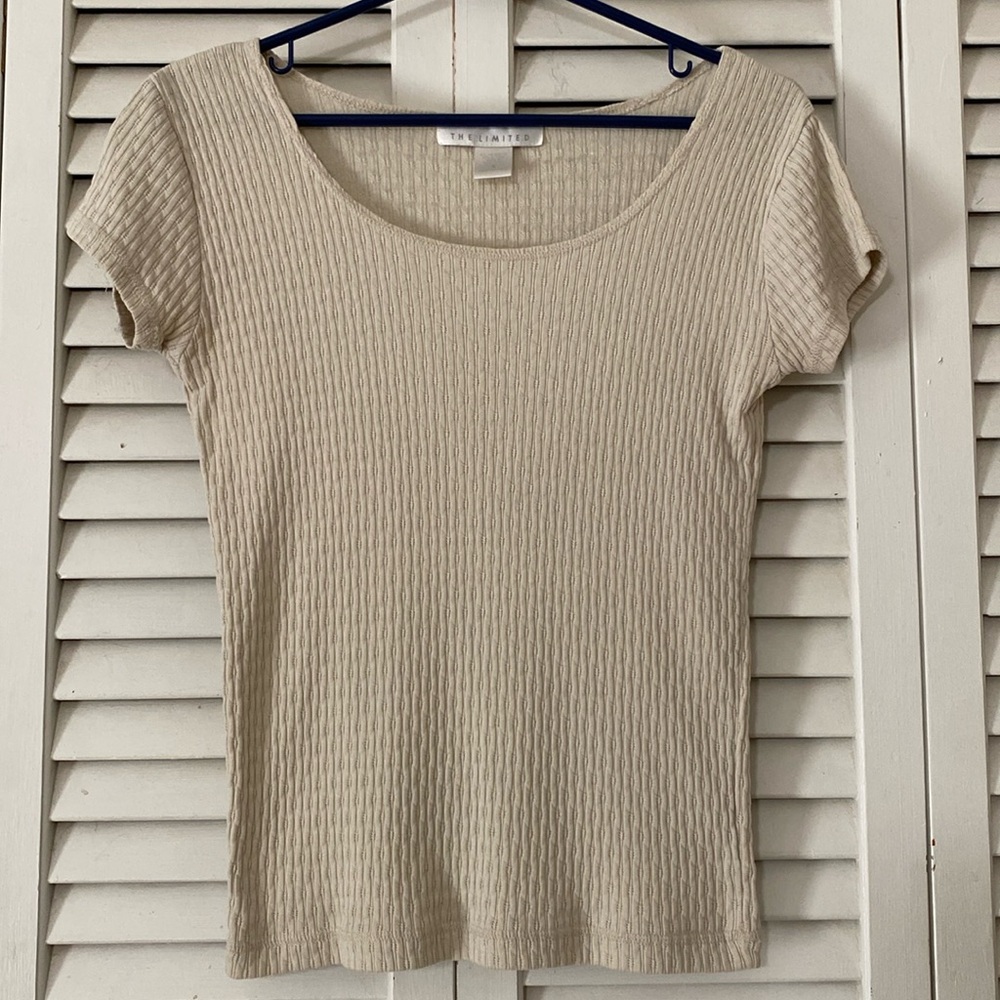 The Limited cream colored short sleeve top size Small